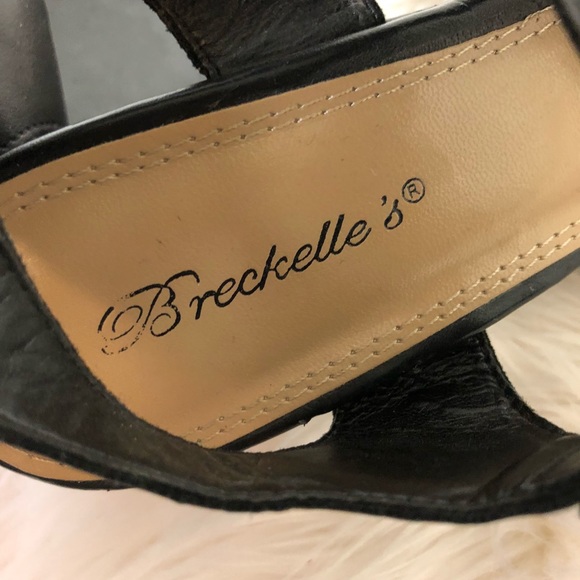 Breckelle's Black Chunky Strap Heel Size 10 - Picture 6 of 8